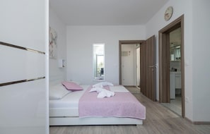 2 chambres, coffres-forts dans les chambres, Wi-Fi gratuit