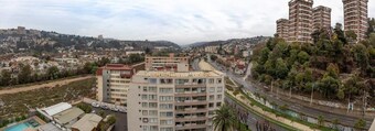 Viña Retreat - 2BR W / Pool, Wifi & Parking