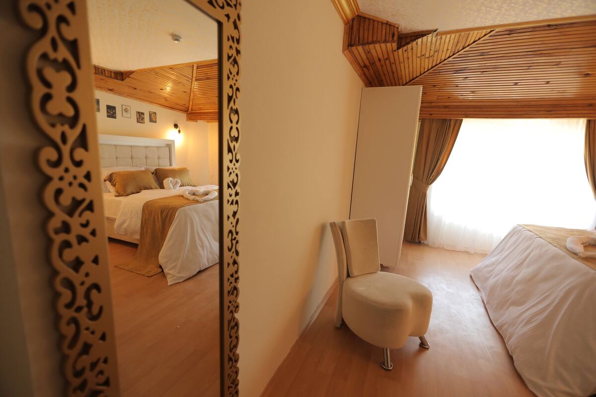 Premium bedding, Select Comfort beds, minibar, in-room safe