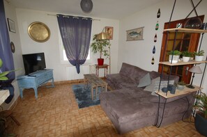Televisie en een open haard