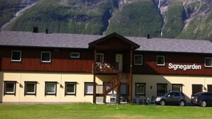 Exterior - Signegarden1 (Skjaak)