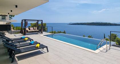 Awesome home in Blato