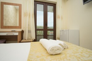 Hypo-allergenic bedding, down duvets