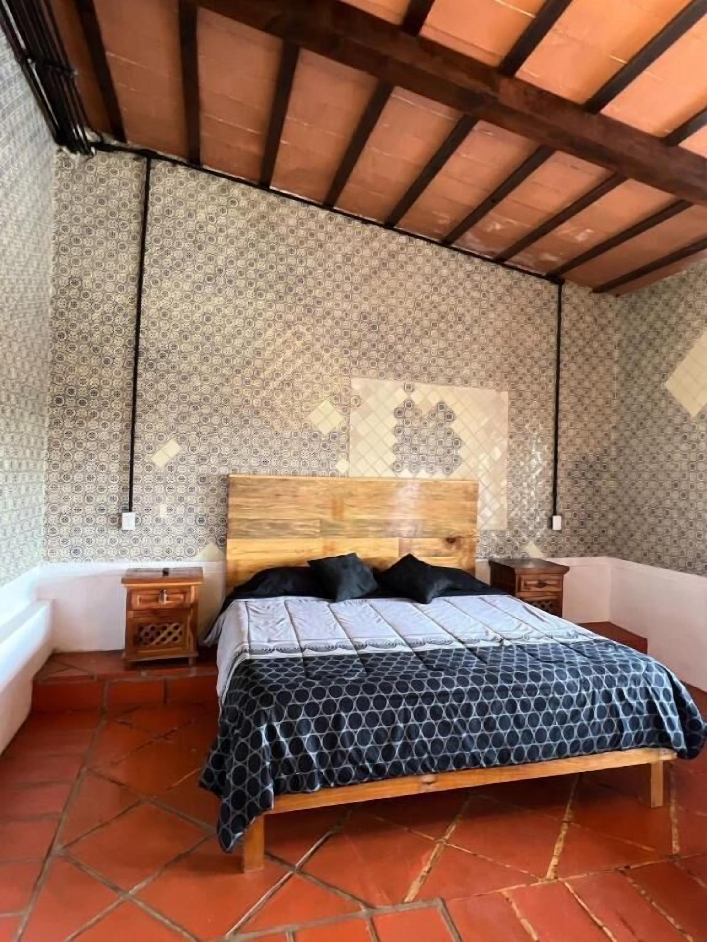 Superior Studio Suite, Mountain View | Bed sheets