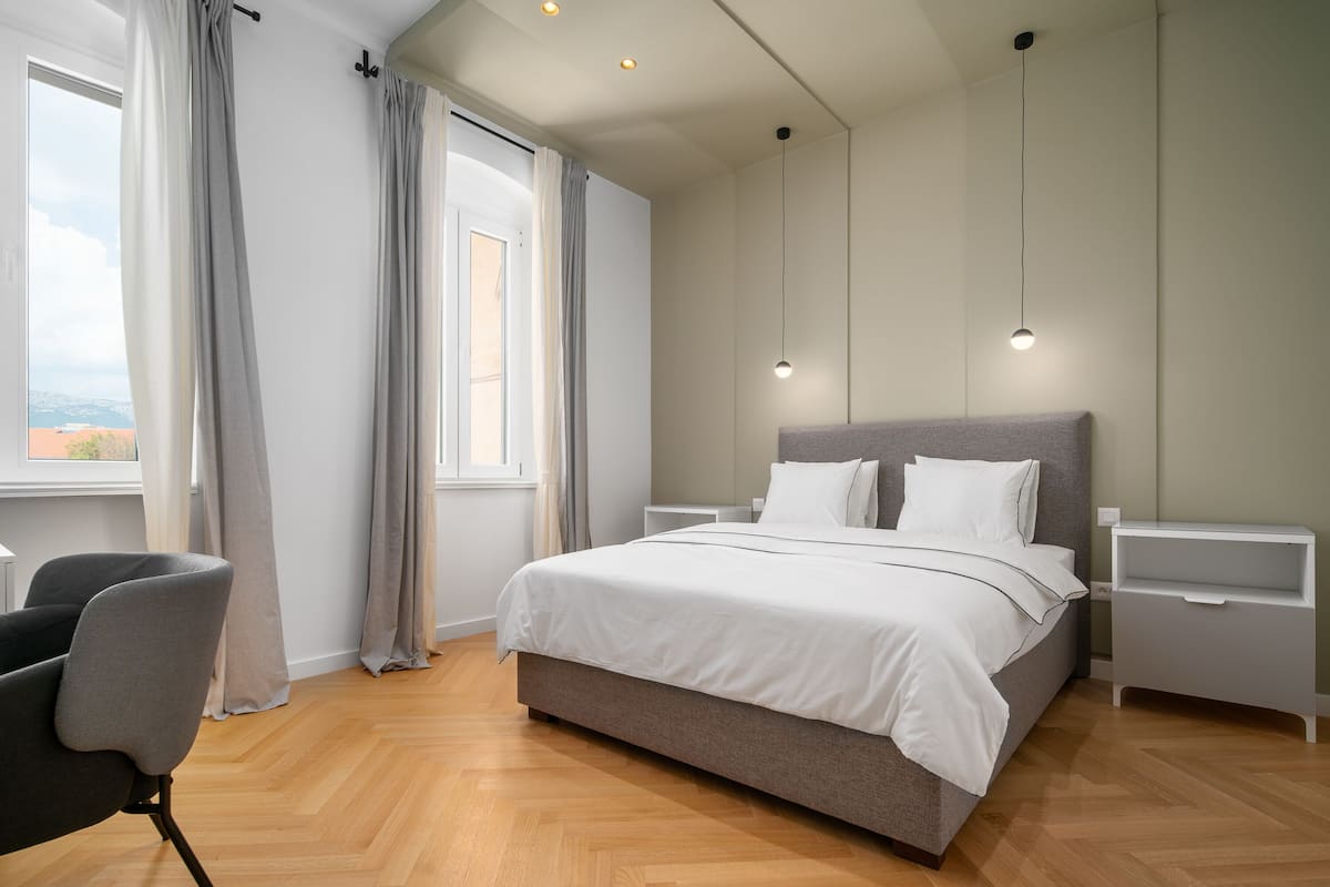 Luxury Double Room (1) | Desk, laptop workspace, WiFi (free), bed sheets