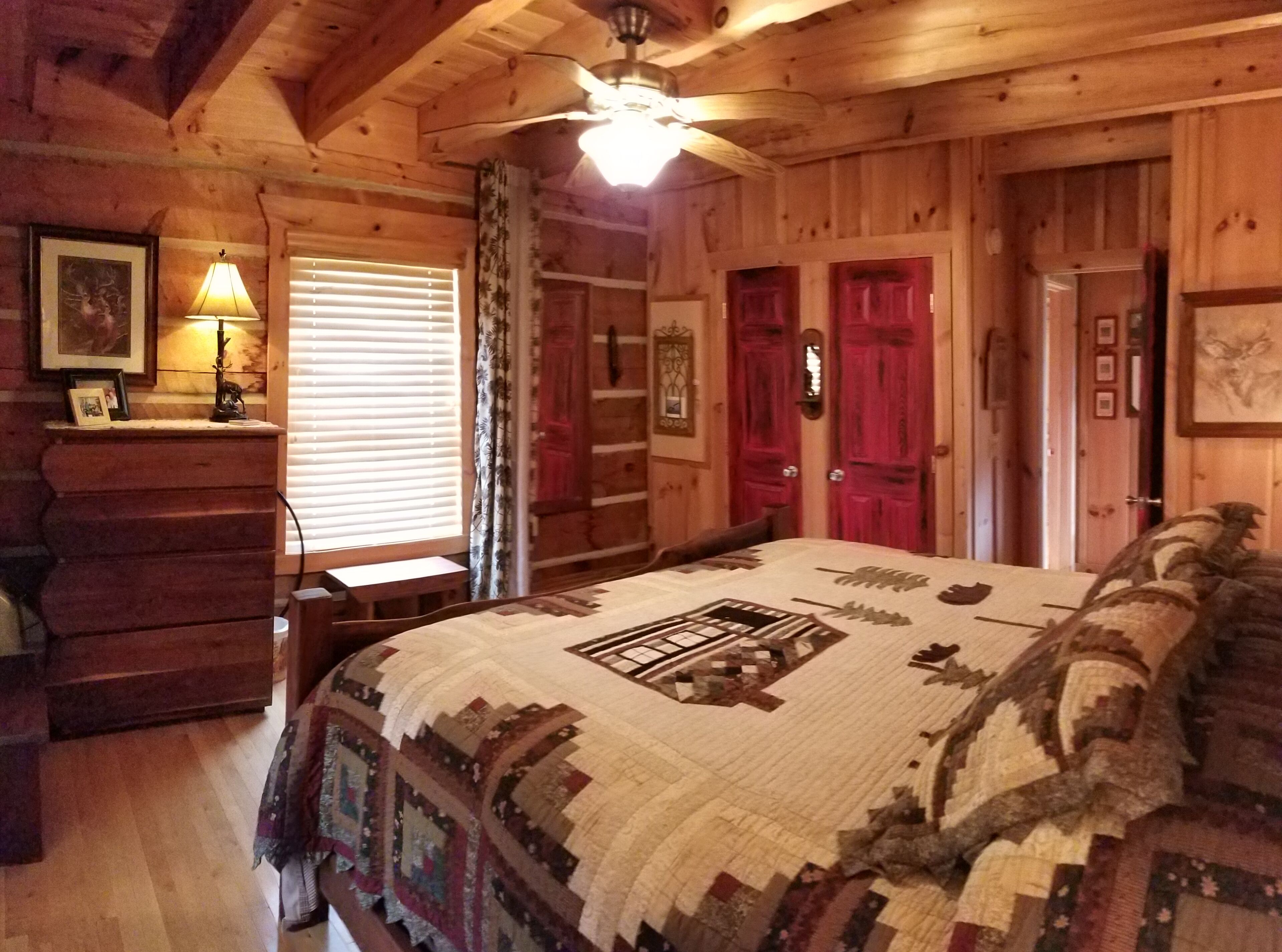 2 chambres, bureau, fer et planche à repasser, Wi-Fi gratuit