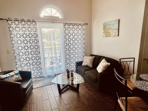 Smart TV, DVD player