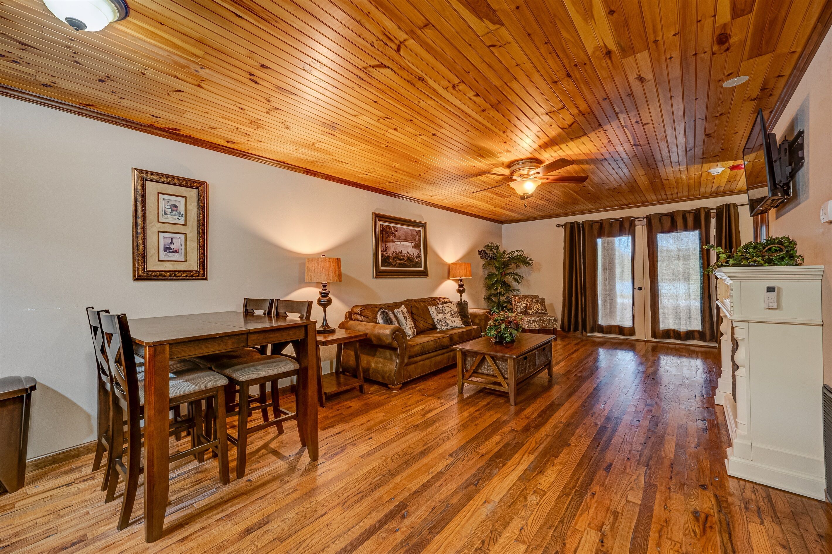 Interior - Beautiful Townhome at Willow Creek Falls Lodge (Blue Ridge)