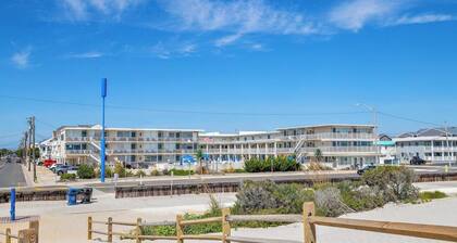 Oceanview 1 Bedroom Condo steps from the beach with pool!