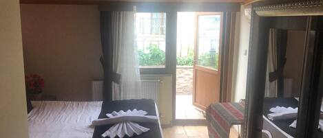 Classic Double Room | Free WiFi