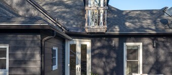 ALL NEW! Perfect location!