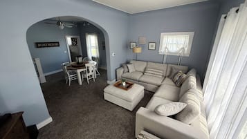 Smart TV, videogiochi, libri, biblioteca musicale