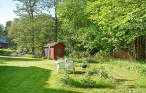 Outdoor dining - Awesome apartment in Rönneshytta (Rönneshytta)