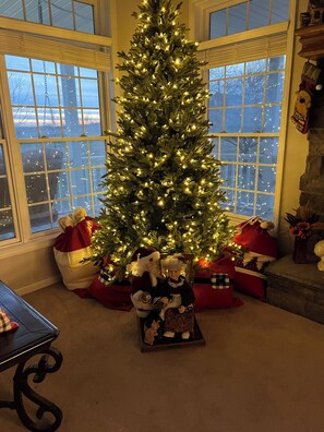 Interior - Where the Missouri sky wakes up first.  Peaceful mornings you’ll never forget. (Warrensburg)