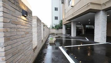 Free self-parking