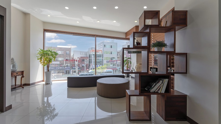 Staywell Hotel