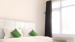 Desk, bed sheets