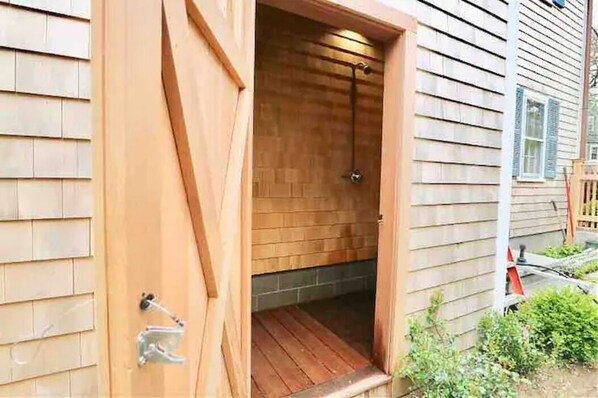 Exterior detail - Charming, Brand New Home in Town (Nantucket)