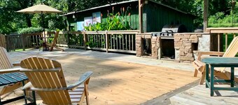 FIREFLY FARMHOUSE IN NOSTALGIC PASTORAL SETTING