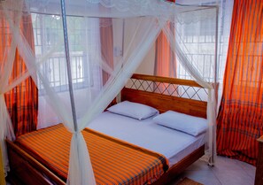 4 bedrooms, iron/ironing board, WiFi, bed sheets - Hidden Jewel in Kilifi creek (Kilifi)