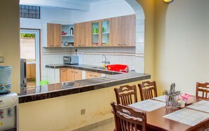 Fridge, microwave, oven, stovetop - Hidden Jewel in Kilifi creek (Kilifi)