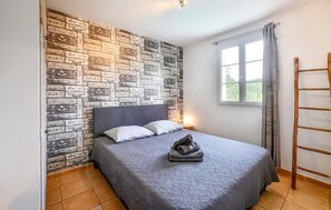 5 soverom, reiseseng for barn, wi-fi (inkludert) og sengetøy