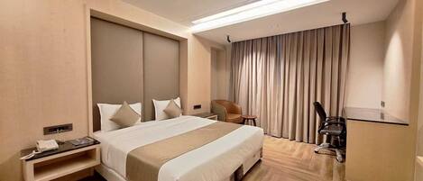 Executive kamer, 1 twee- of 2 eenpersoonsbedden | Een bureau, gratis wifi