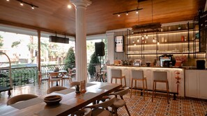 Bar (in der Unterkunft)