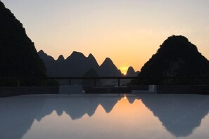 Pool - Zen Box House (Guilin)