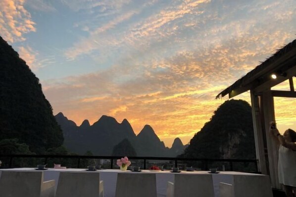 Outdoor banquet area - Zen Box House (Guilin)
