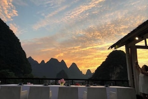 Outdoor banquet area - Zen Box House (Guilin)