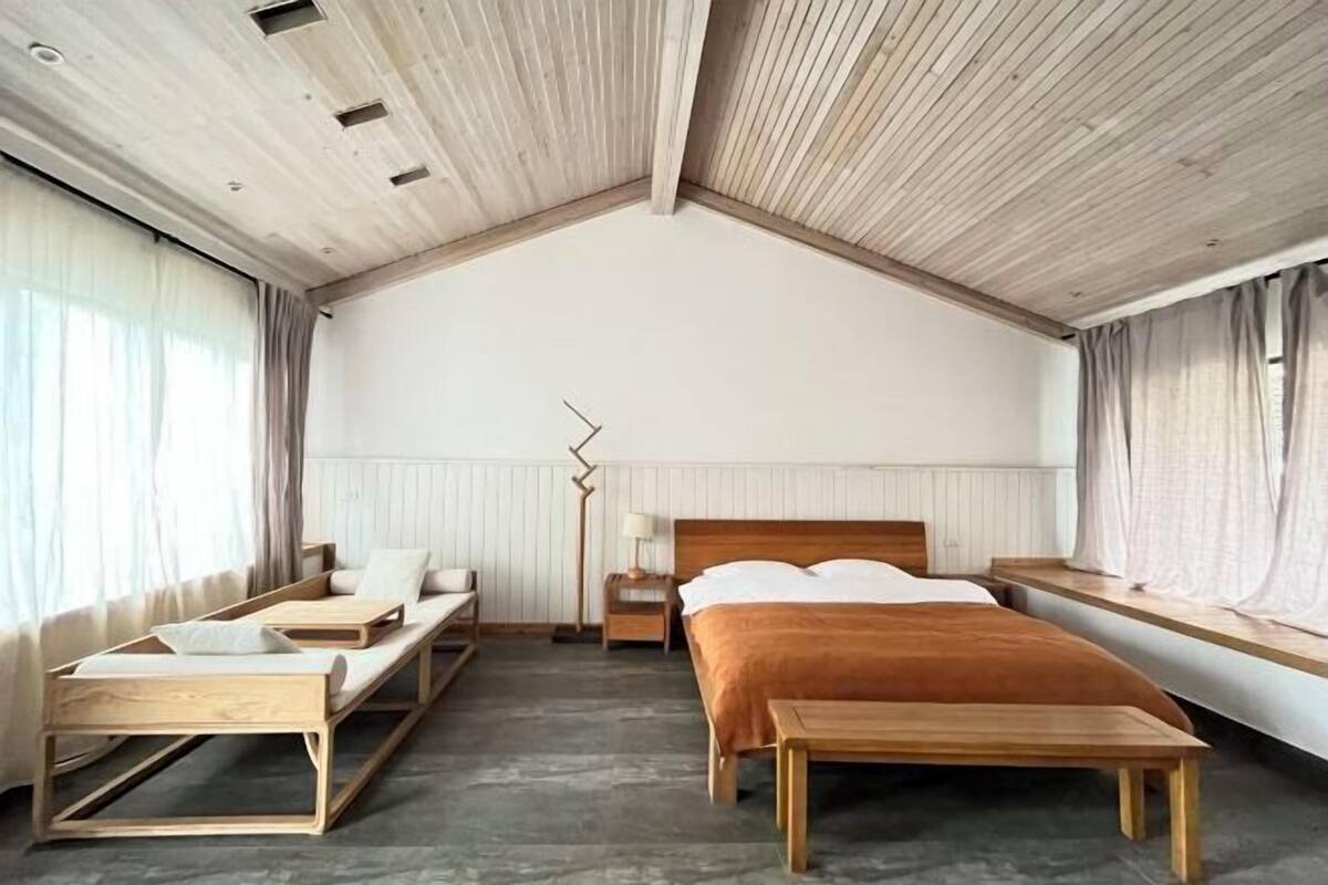 Soundproofing, iron/ironing board