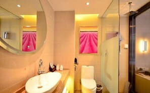 Bathroom - Lavande Hotel Wuhan Nanhu Wal-mart (Wuhan)