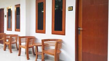 Kamar Double atau Twin Deluks | Teras/patio