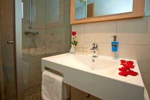 Hair dryer, towels - Hotel Müritzperle Object-ID 122381 - Double room (Waren (Müritz))