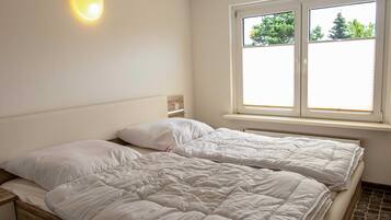 2 Schlafzimmer, Reisekinderbett, WLAN, Bettwäsche