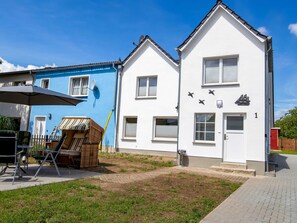 Unclassified image, 5 of 22, button - Ferienwohnung Obergeschoss - Ferienwohnungen Dreimaster (Kröslin)