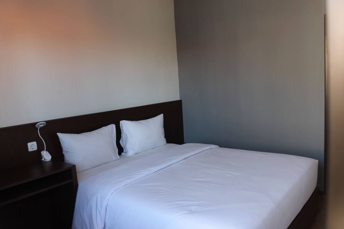 Standard Double Room | Desk, laptop workspace, WiFi (free), individually furnished