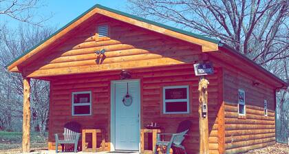 Peaceful and quiet cabin with keypad entry for convenient self check in.