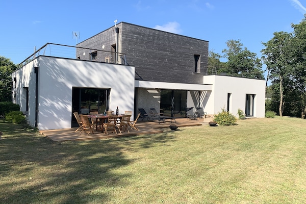 Vue sud, coté jardin