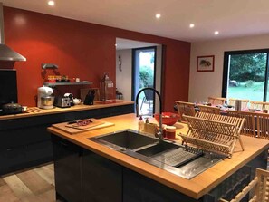 Fridge, microwave, oven, stovetop - House 200m from the sea 4 * comfort (Penvénan)