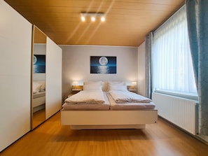 1 chambre, lit parapluie, Wi-Fi, draps fournis