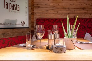 Restaurant - Das kleine Hotel (Stumm)