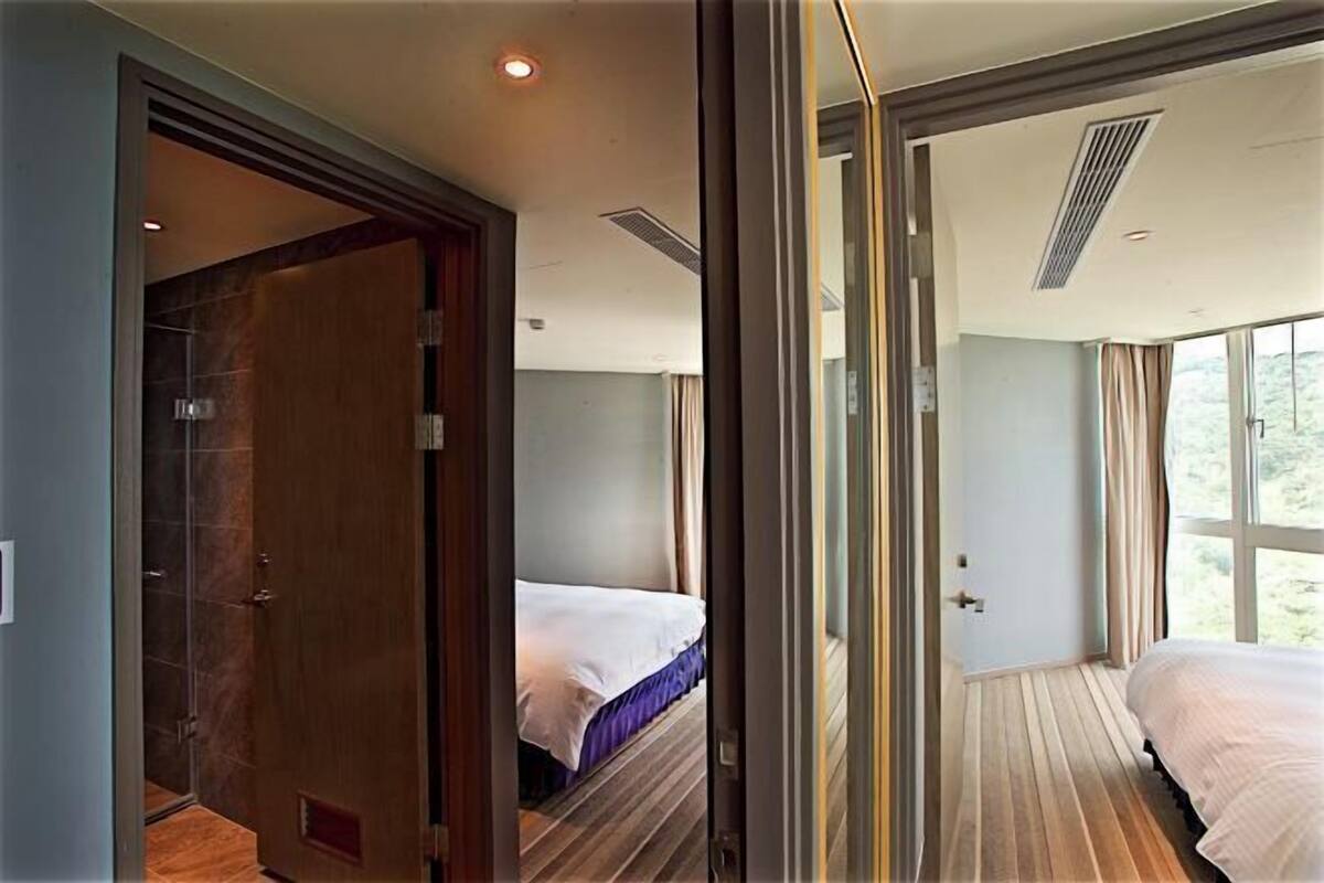 In-room safe, blackout curtains, soundproofing, free WiFi