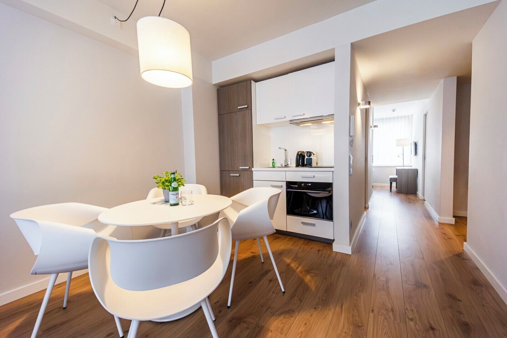 Apartment L - King bed and separate bedroom | Private kitchen