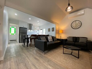 Fernseher, Kamin, Netflix, Streaming-Dienste