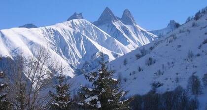 Maison d'Augustin, gentian chalet, 4/5 pers, 2 bedrooms, 3*, terrace, Savoie,