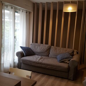 TV - New furnished 4 beds (Nice)