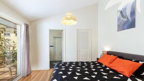 4 chambres, fer et planche à repasser, accès Internet