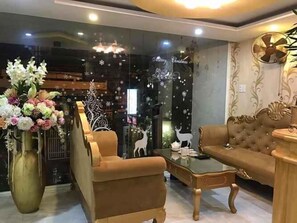 Lobby sitting area - Odessa Hotel (Nha Trang)